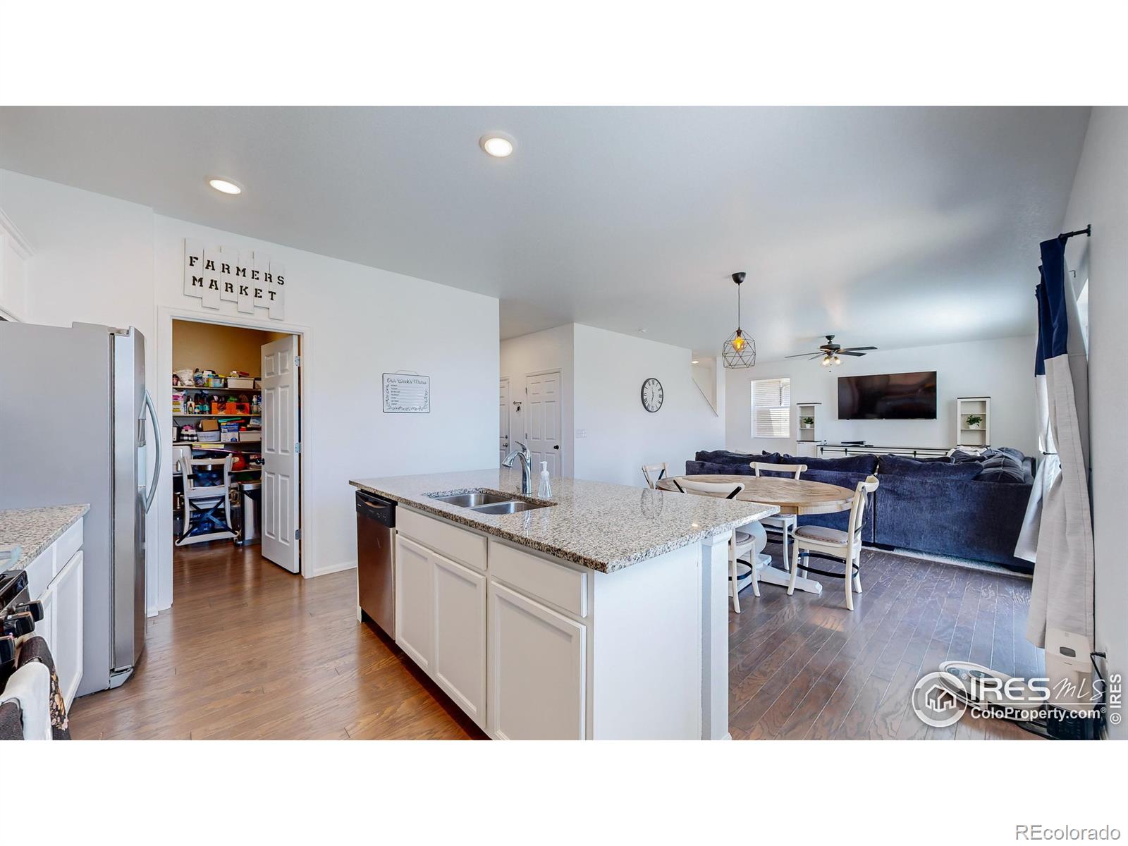 MLS Image #9 for 15520  quince circle,thornton, Colorado