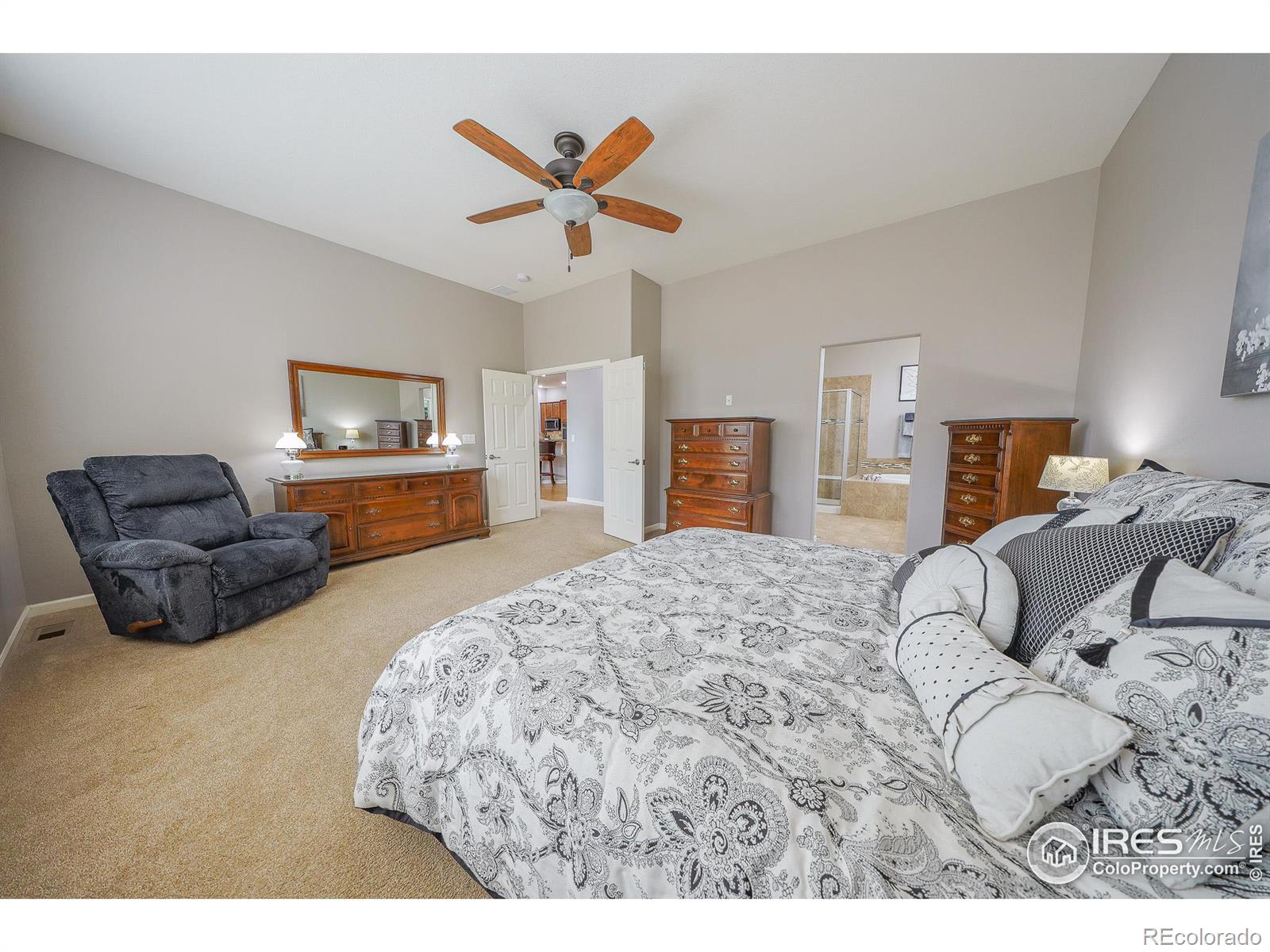 MLS Image #15 for 2719  aylesbury way,johnstown, Colorado