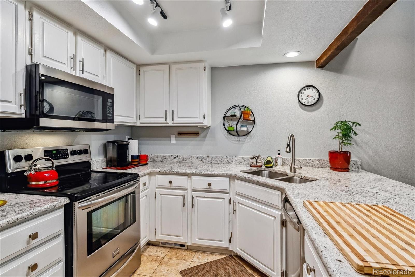 MLS Image #13 for 2685 s dayton way,denver, Colorado