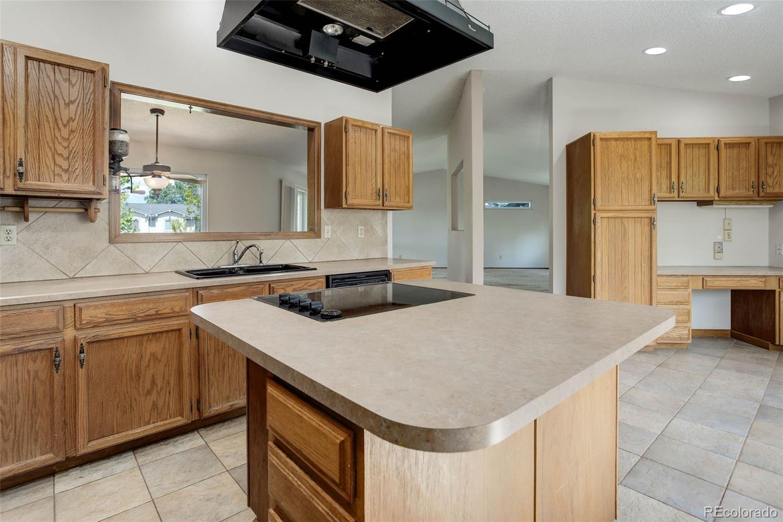 MLS Image #12 for 2328 s yukon court,lakewood, Colorado