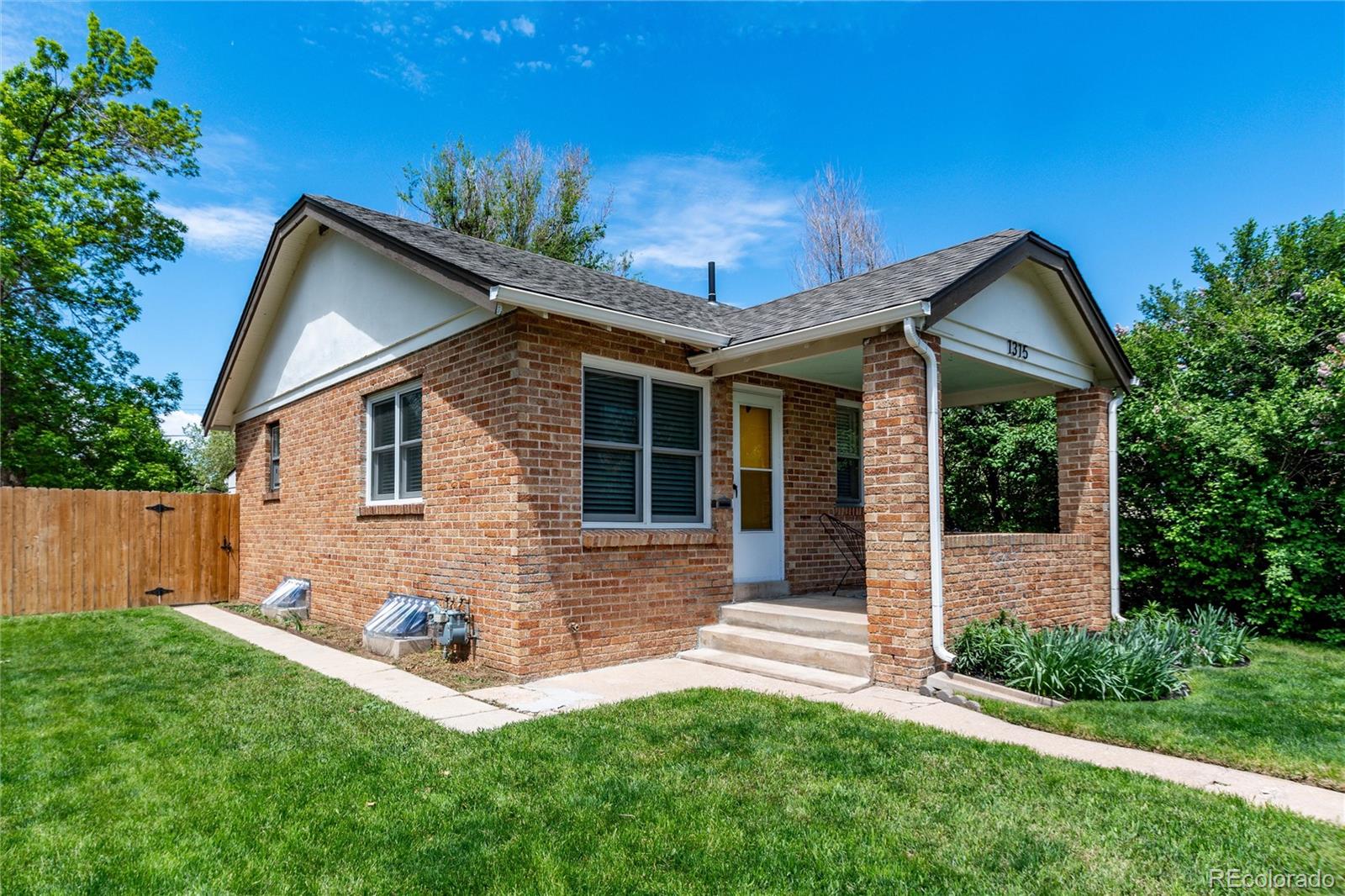 MLS Image #4 for 1315  ulster street,denver, Colorado