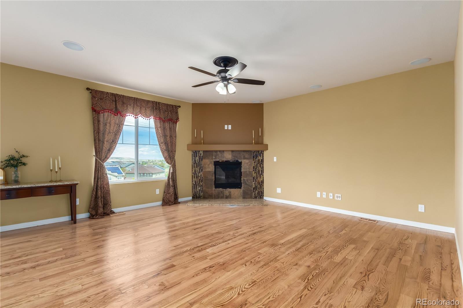 MLS Image #8 for 24389 e brandt avenue,aurora, Colorado