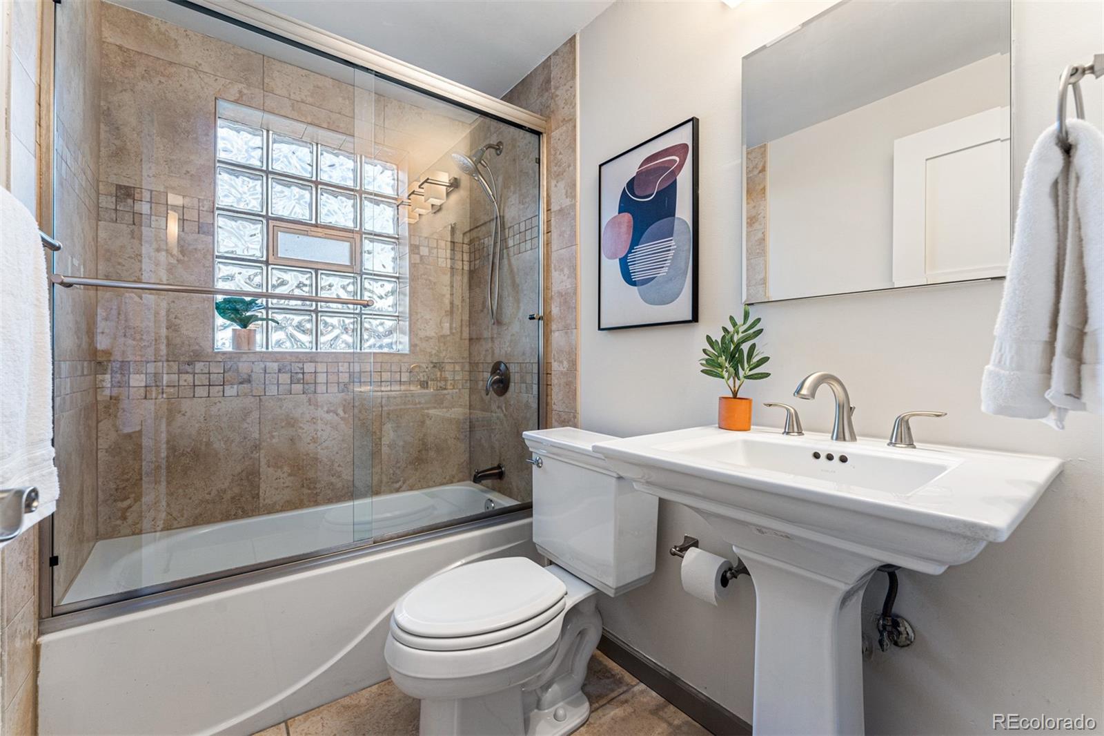 MLS Image #29 for 244 s holly street,denver, Colorado