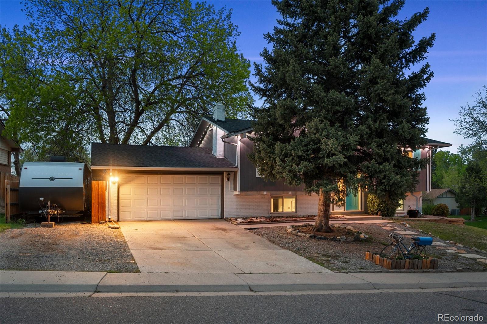 MLS Image #2 for 7553 e easter way,centennial, Colorado