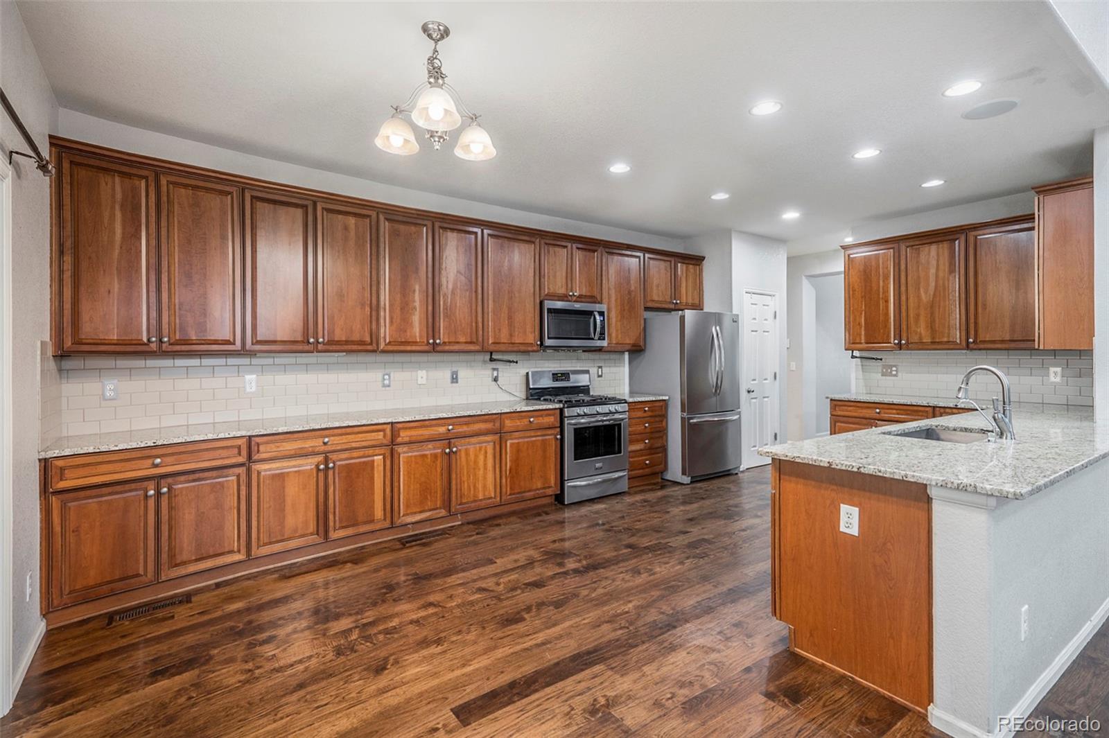 MLS Image #3 for 6353 s millbrook way,aurora, Colorado