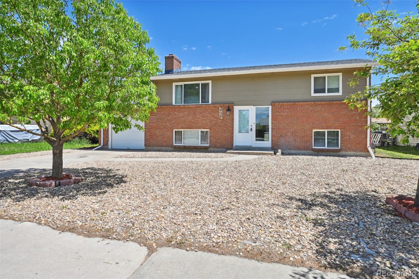 MLS Image #2 for 926  nucla street,aurora, Colorado