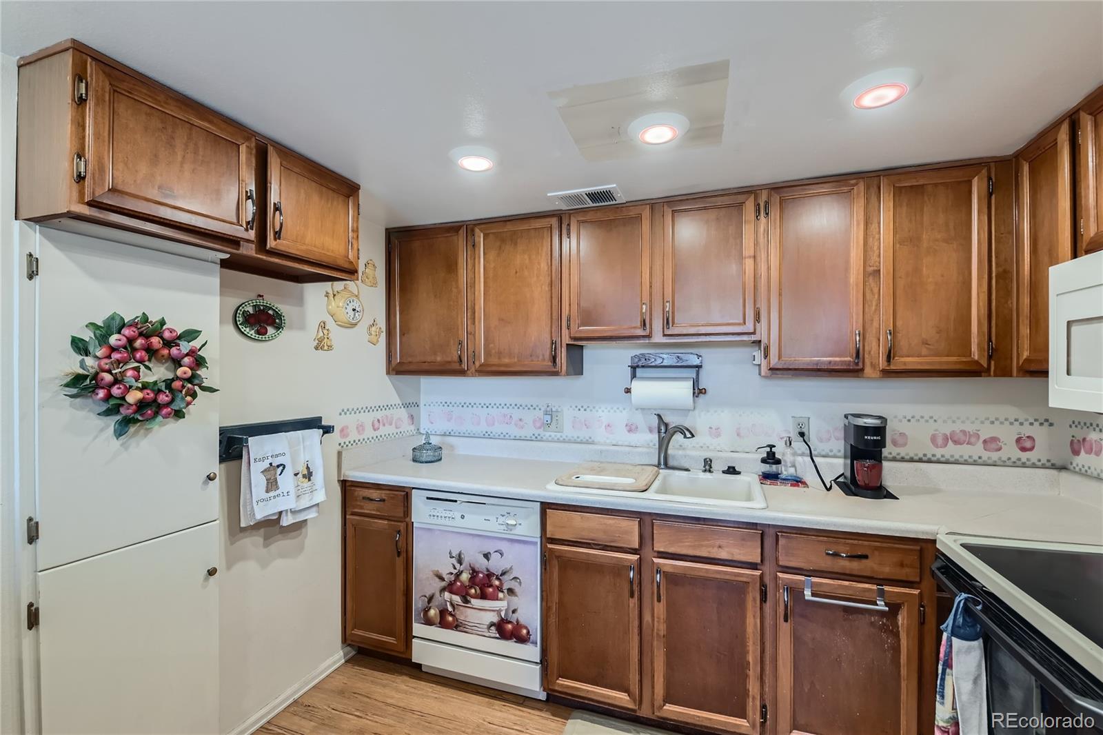 MLS Image #7 for 12572  forest drive,thornton, Colorado