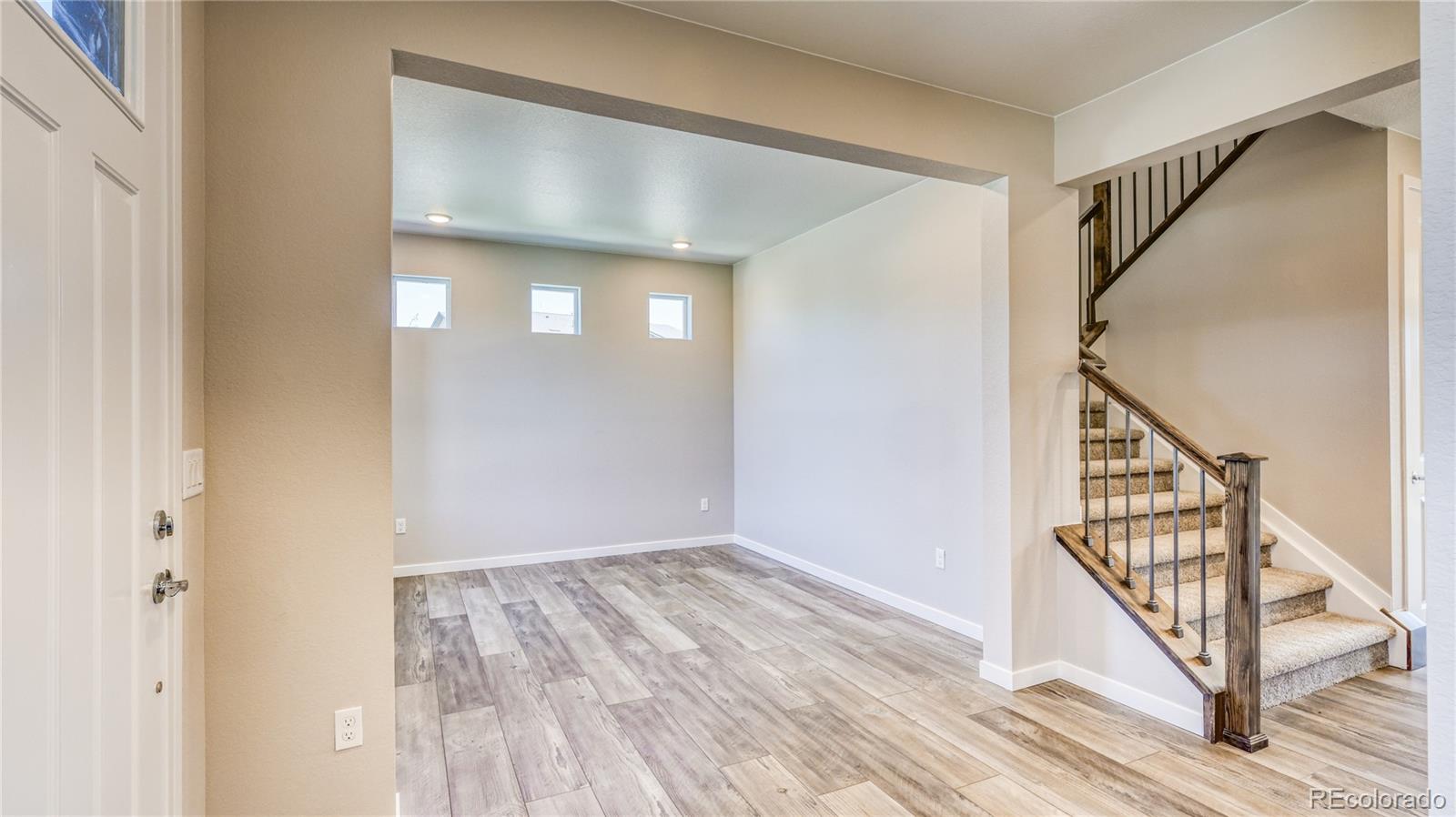 MLS Image #11 for 23690 e 39th place,aurora, Colorado