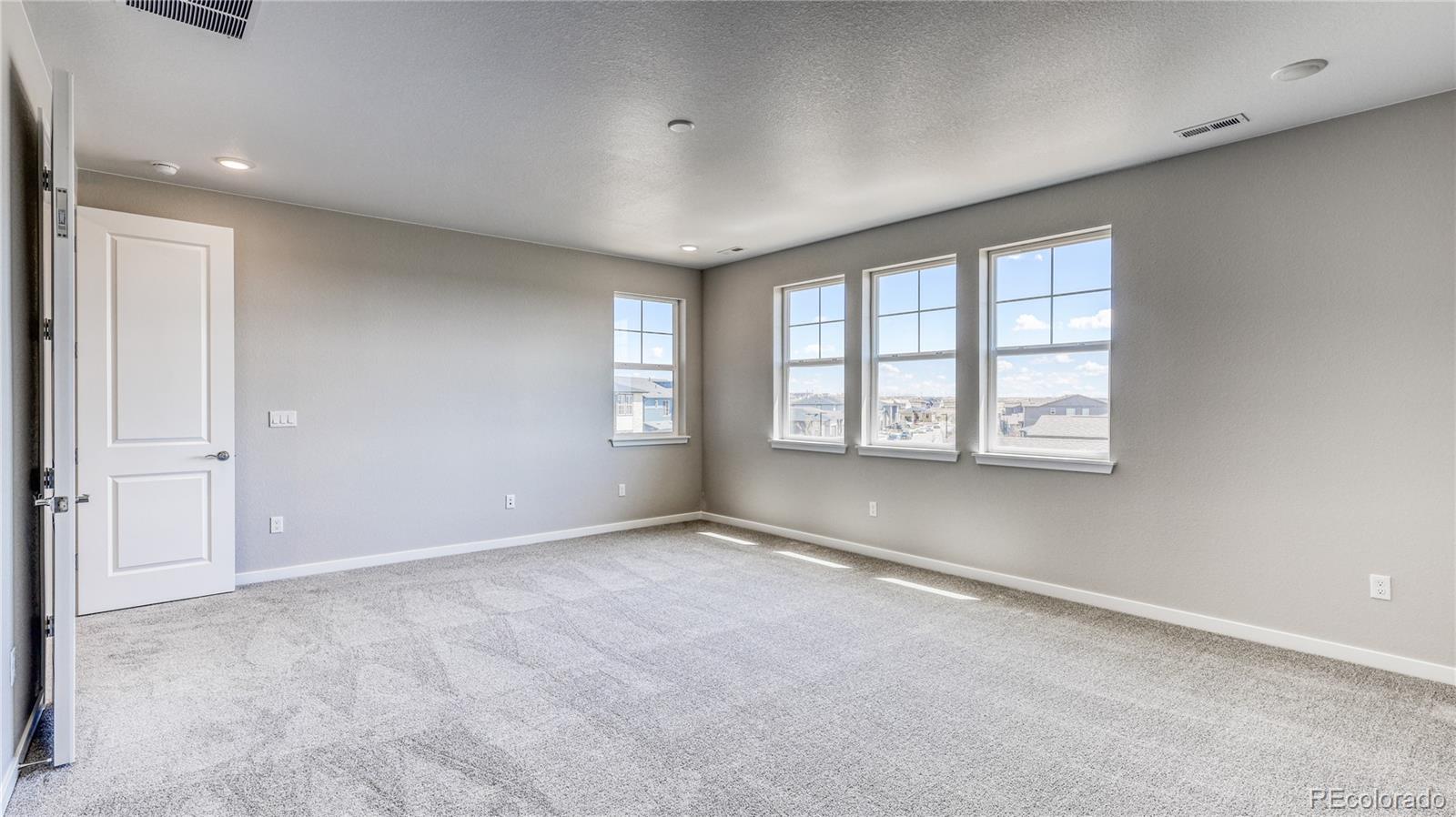 MLS Image #18 for 23690 e 39th place,aurora, Colorado