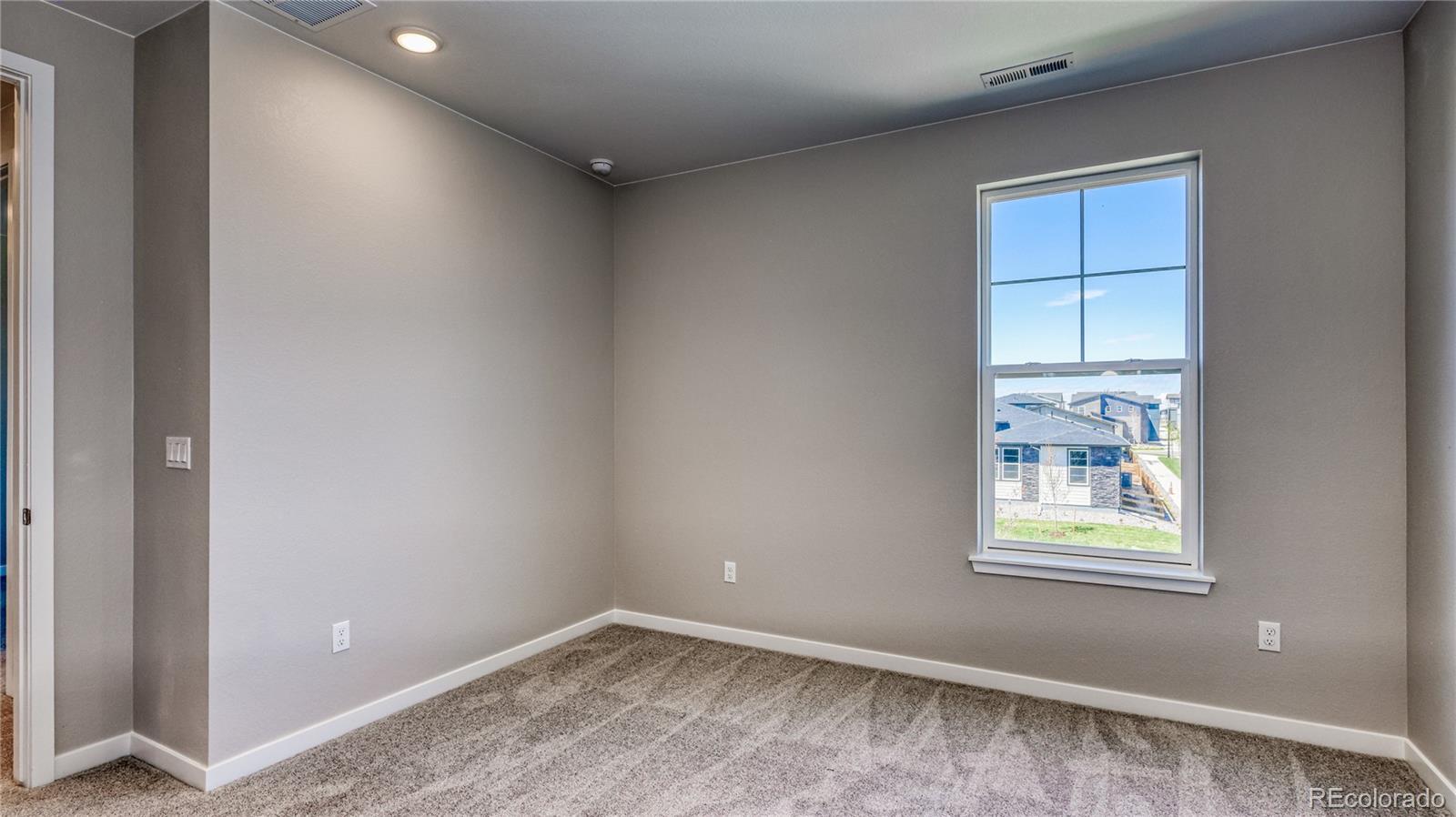 MLS Image #22 for 23690 e 39th place,aurora, Colorado