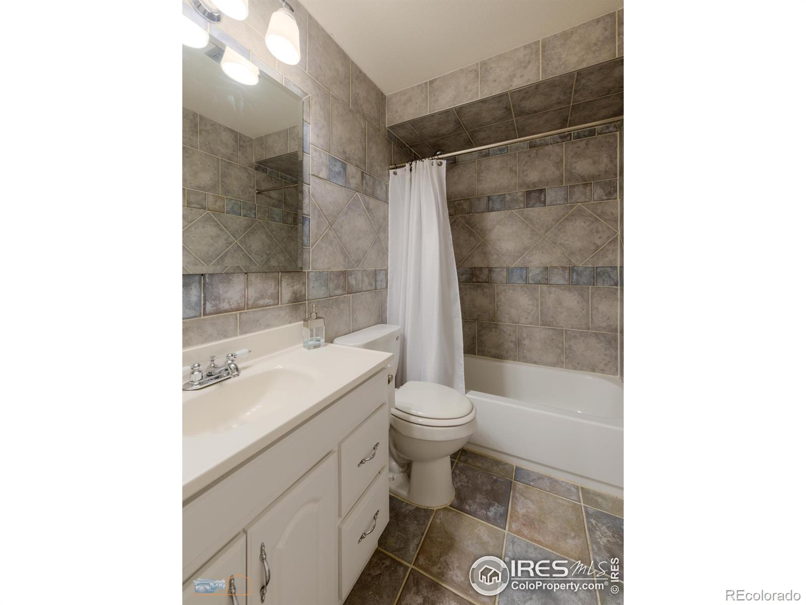 MLS Image #26 for 13020  irving court,broomfield, Colorado