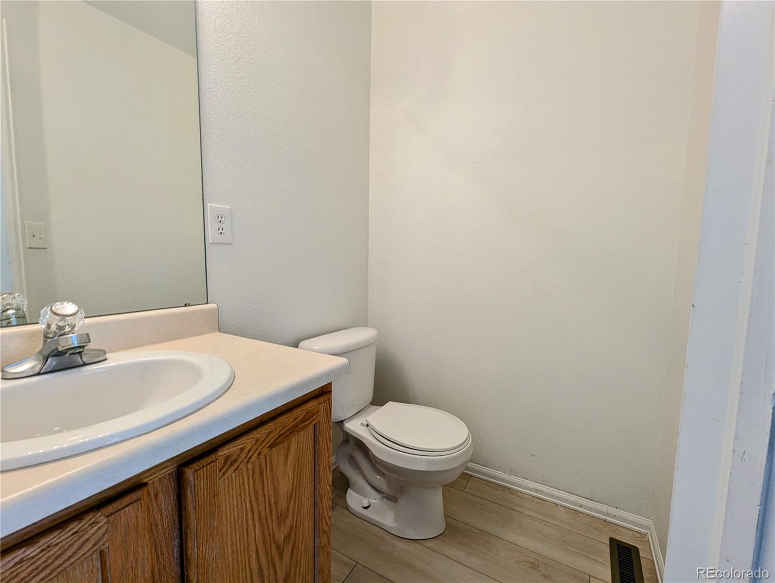 MLS Image #8 for 14397 e 47th drive,denver, Colorado