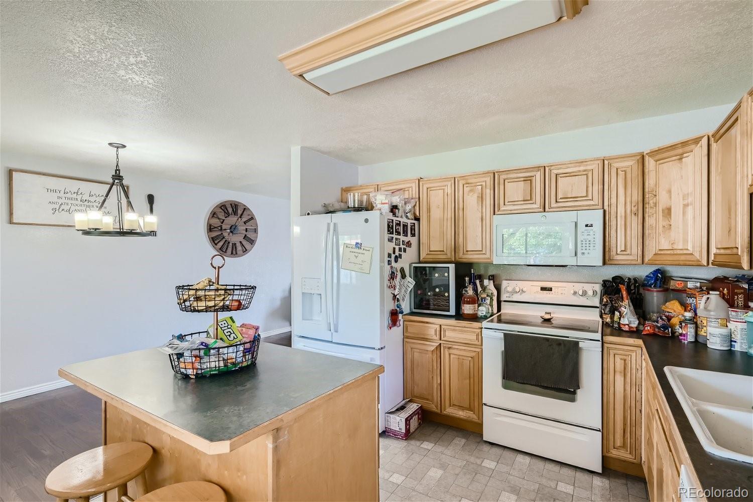 MLS Image #10 for 2756 s grove street,denver, Colorado