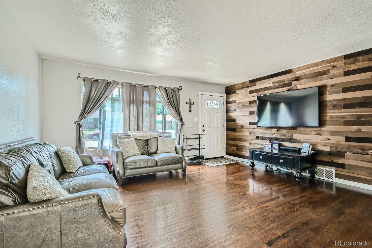 MLS Image #5 for 2756 s grove street,denver, Colorado