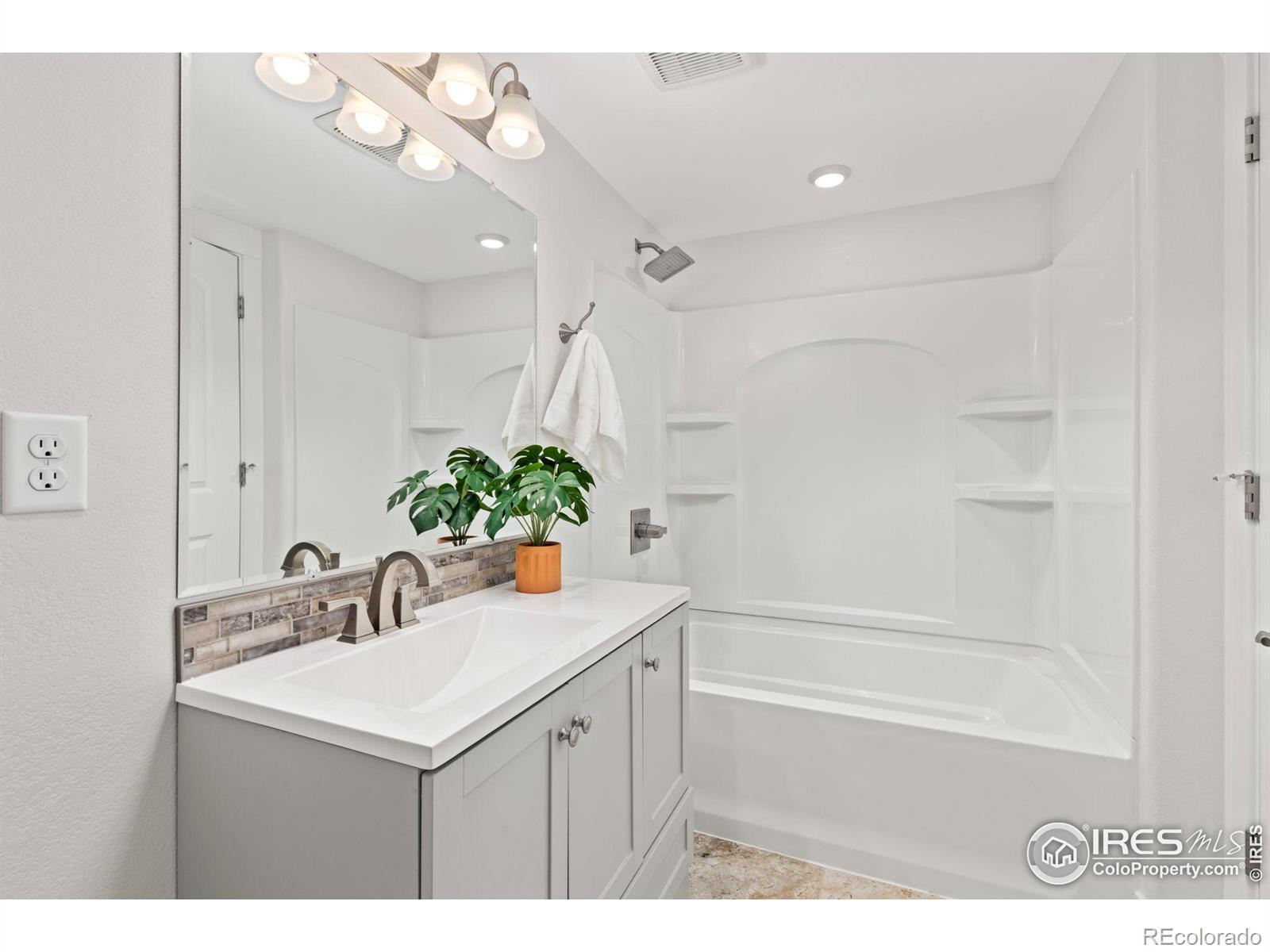 MLS Image #18 for 606  county road 20 1/2 ,longmont, Colorado