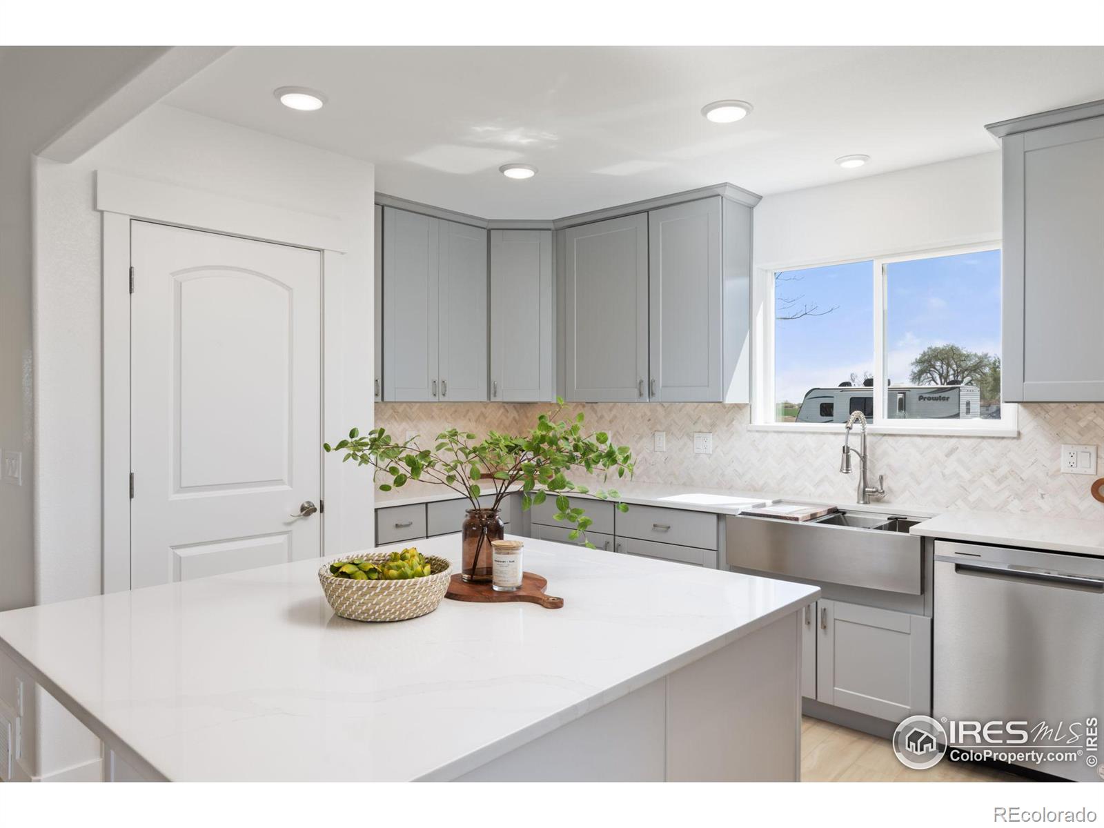 MLS Image #5 for 606  county road 20 1/2 ,longmont, Colorado