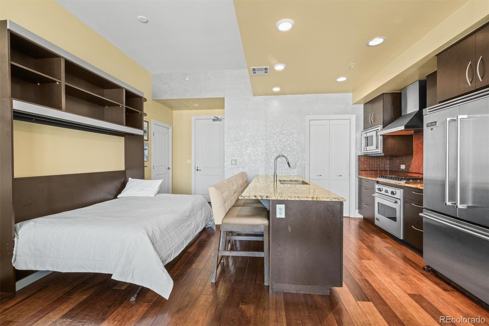MLS Image #13 for 2001  lincoln street,denver, Colorado