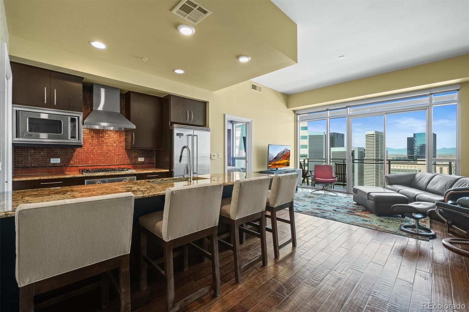 MLS Image #4 for 2001  lincoln street,denver, Colorado