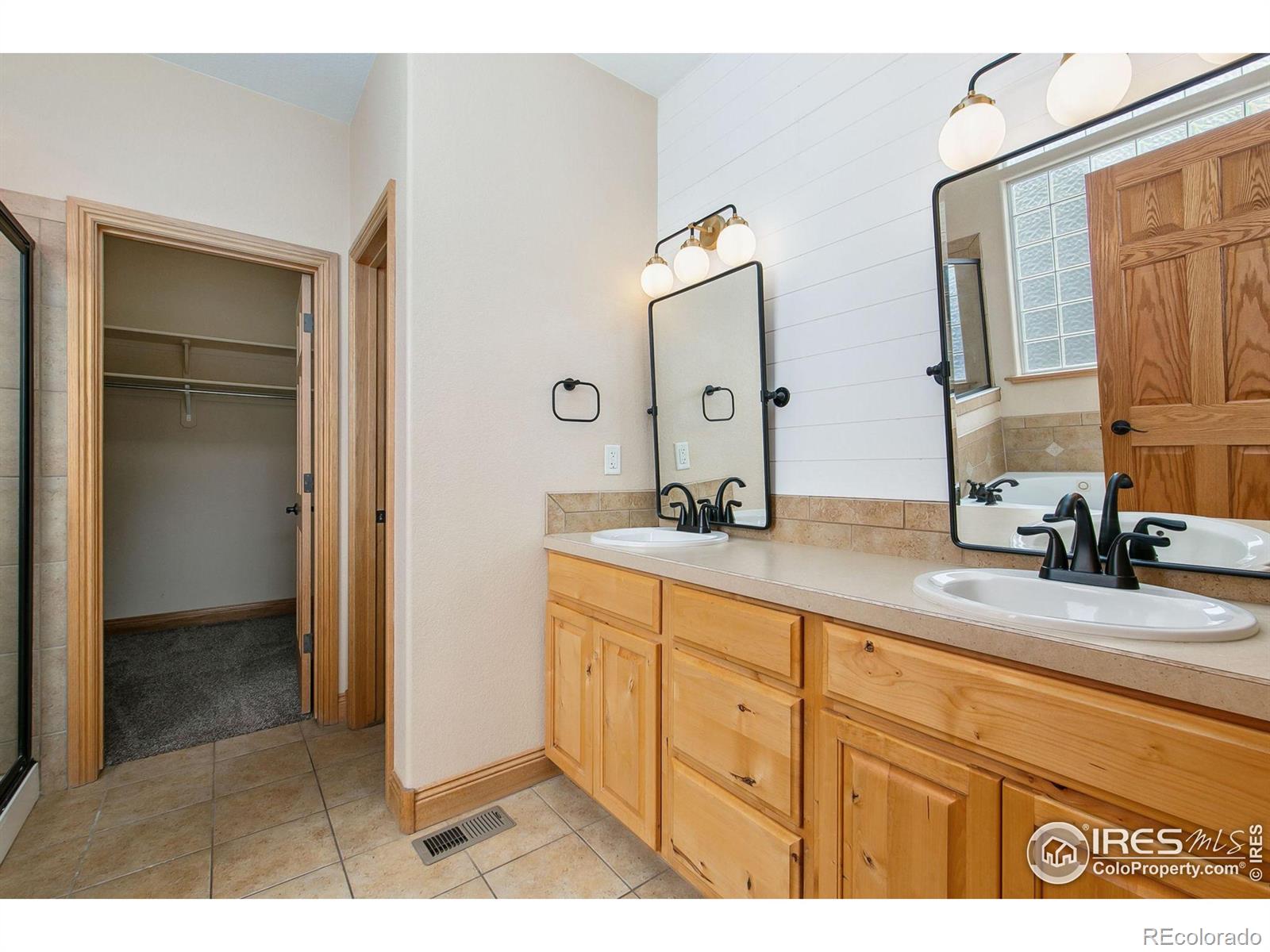 MLS Image #13 for 1541  wetland street,loveland, Colorado