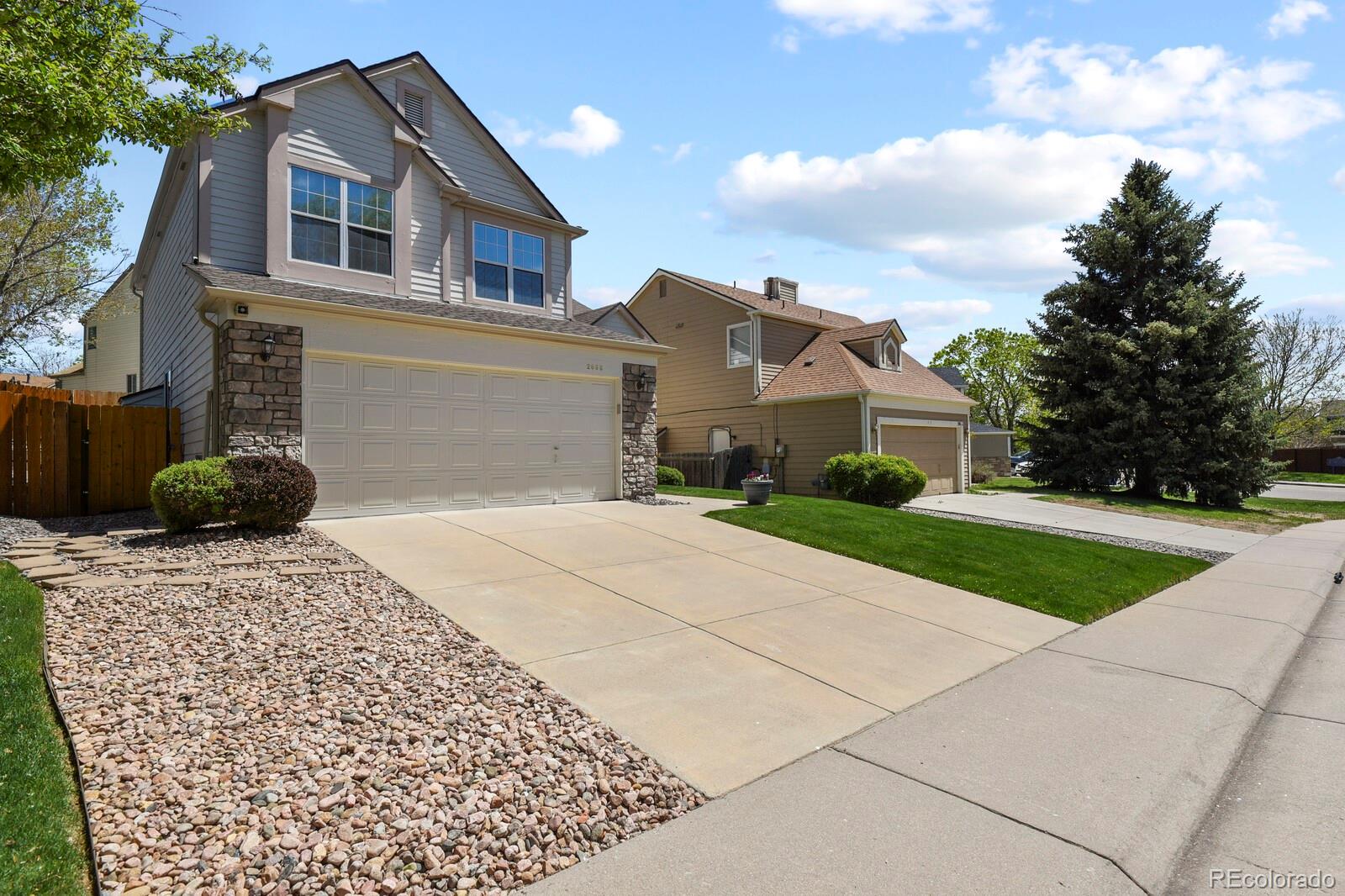 MLS Image #2 for 2866 s danube street,aurora, Colorado