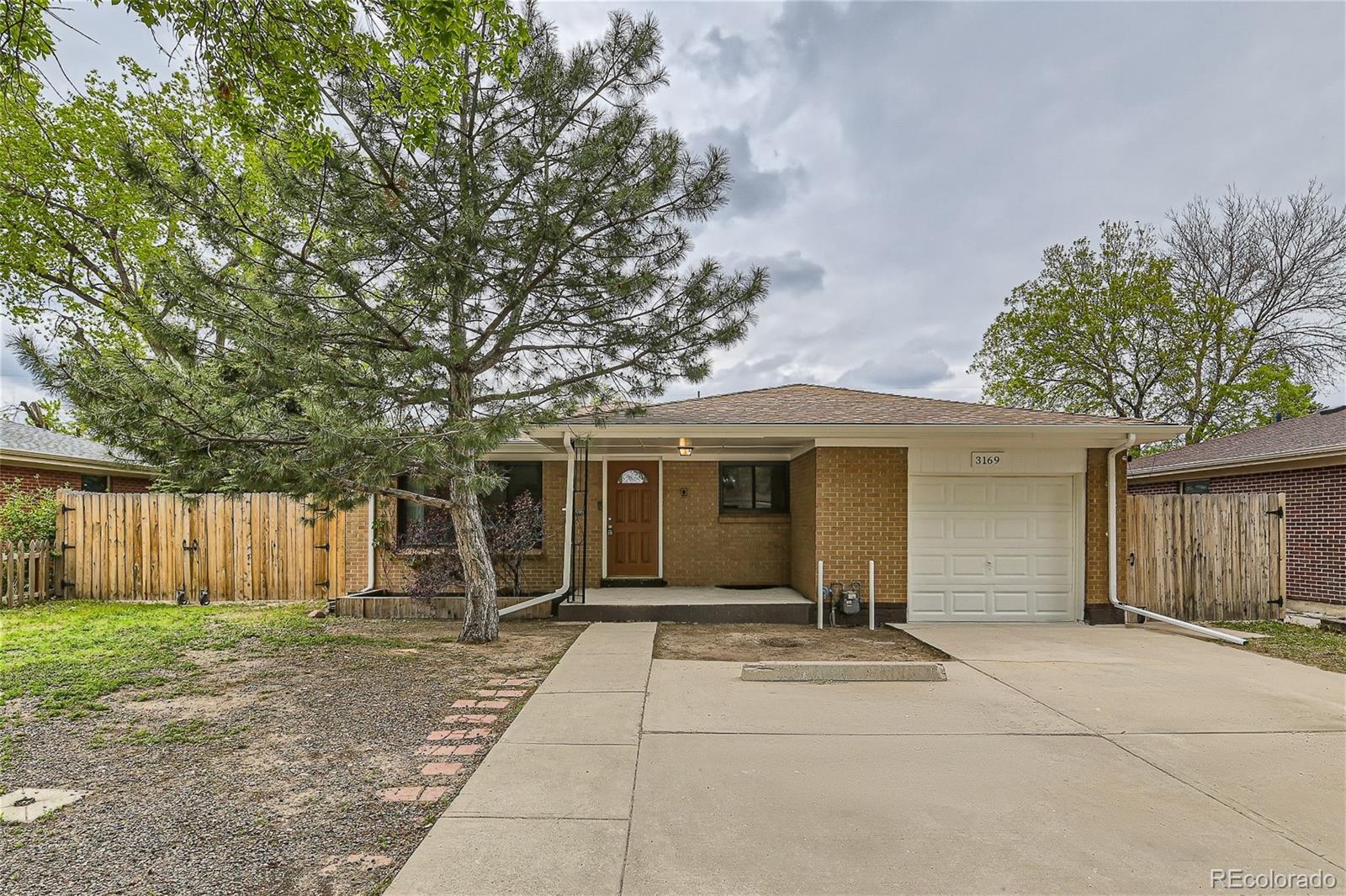 MLS Image #2 for 3169  worchester street,aurora, Colorado