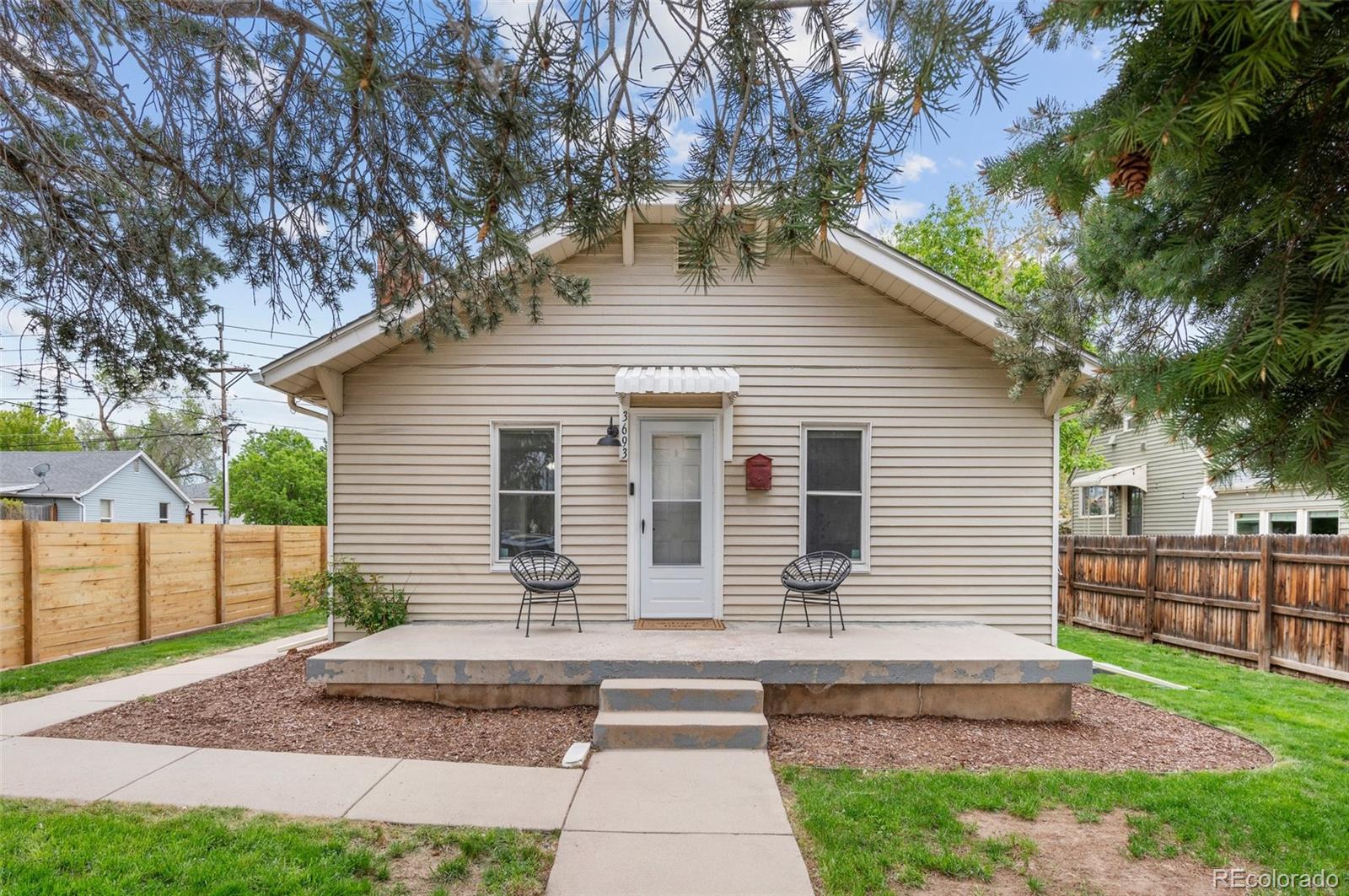 MLS Image #3 for 3693 s bannock street,englewood, Colorado