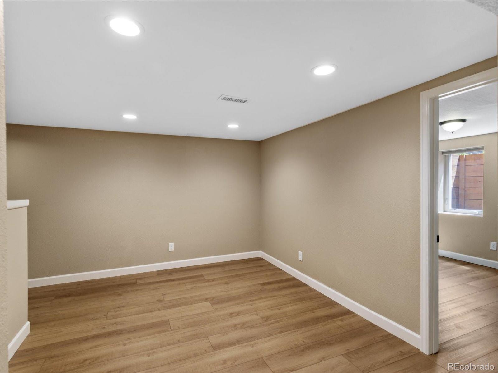 MLS Image #26 for 653 s ivy way,denver, Colorado