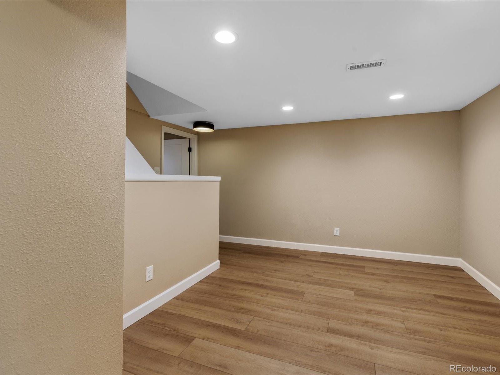 MLS Image #27 for 653 s ivy way,denver, Colorado