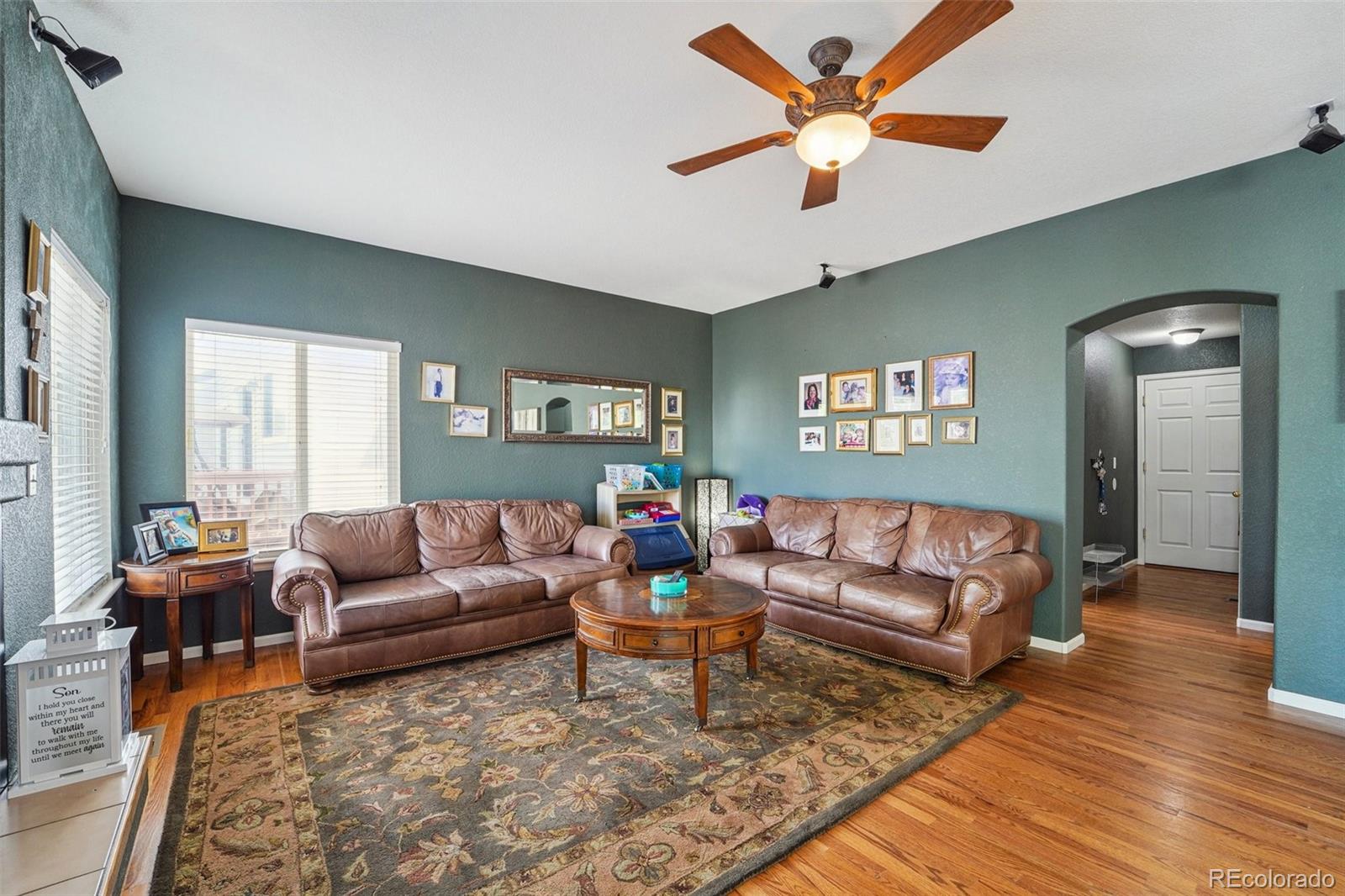 MLS Image #8 for 20741 e 48th place,denver, Colorado