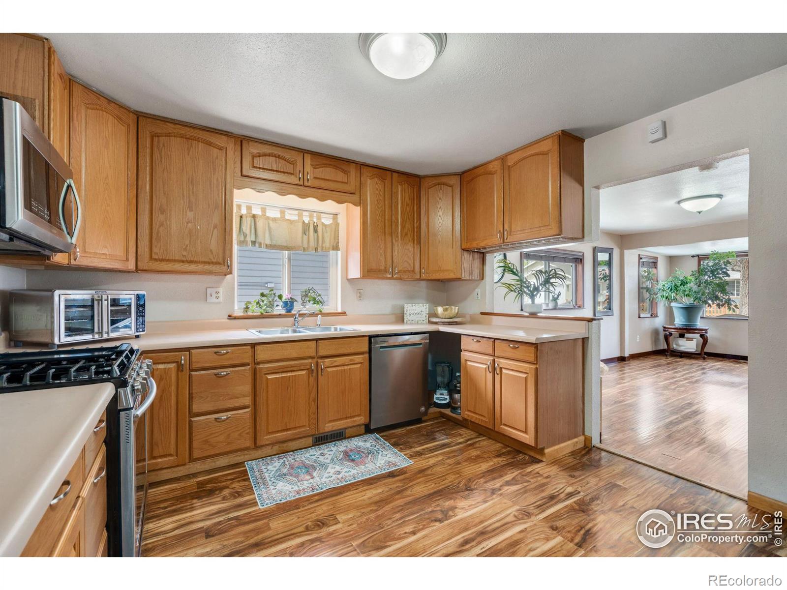 MLS Image #6 for 121  oak street,windsor, Colorado