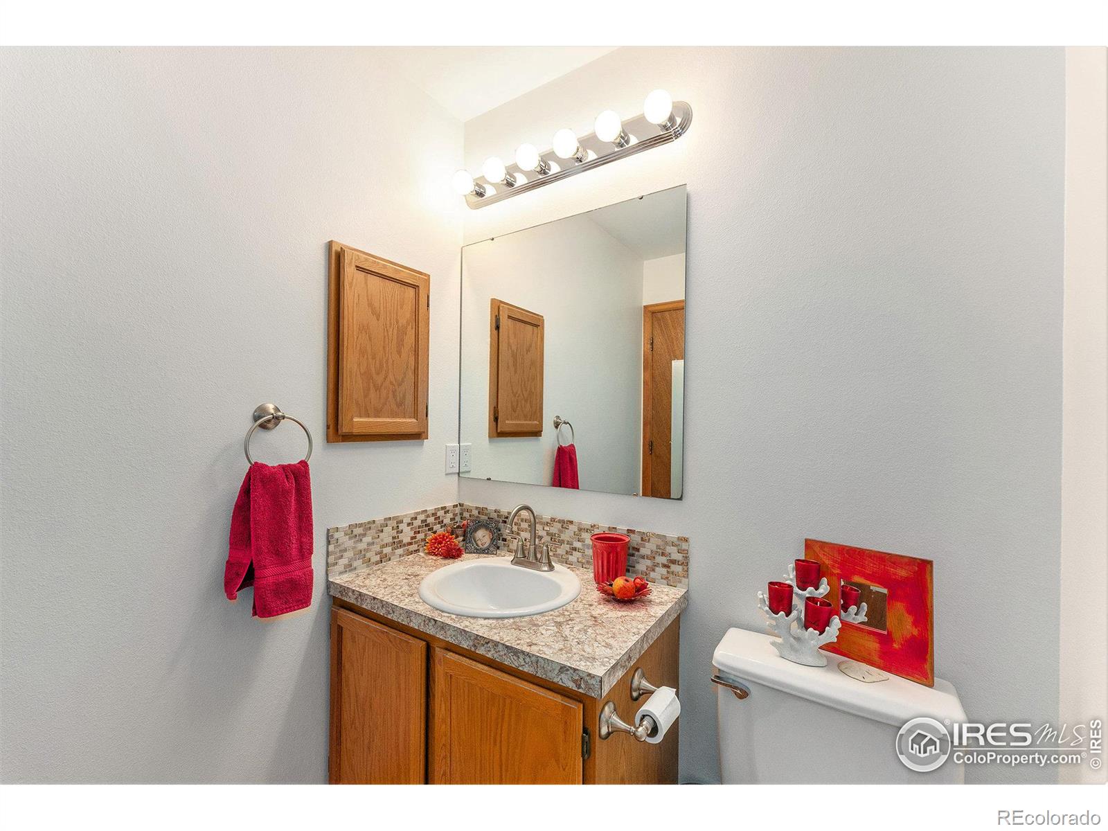 MLS Image #11 for 520  driftwood place,berthoud, Colorado