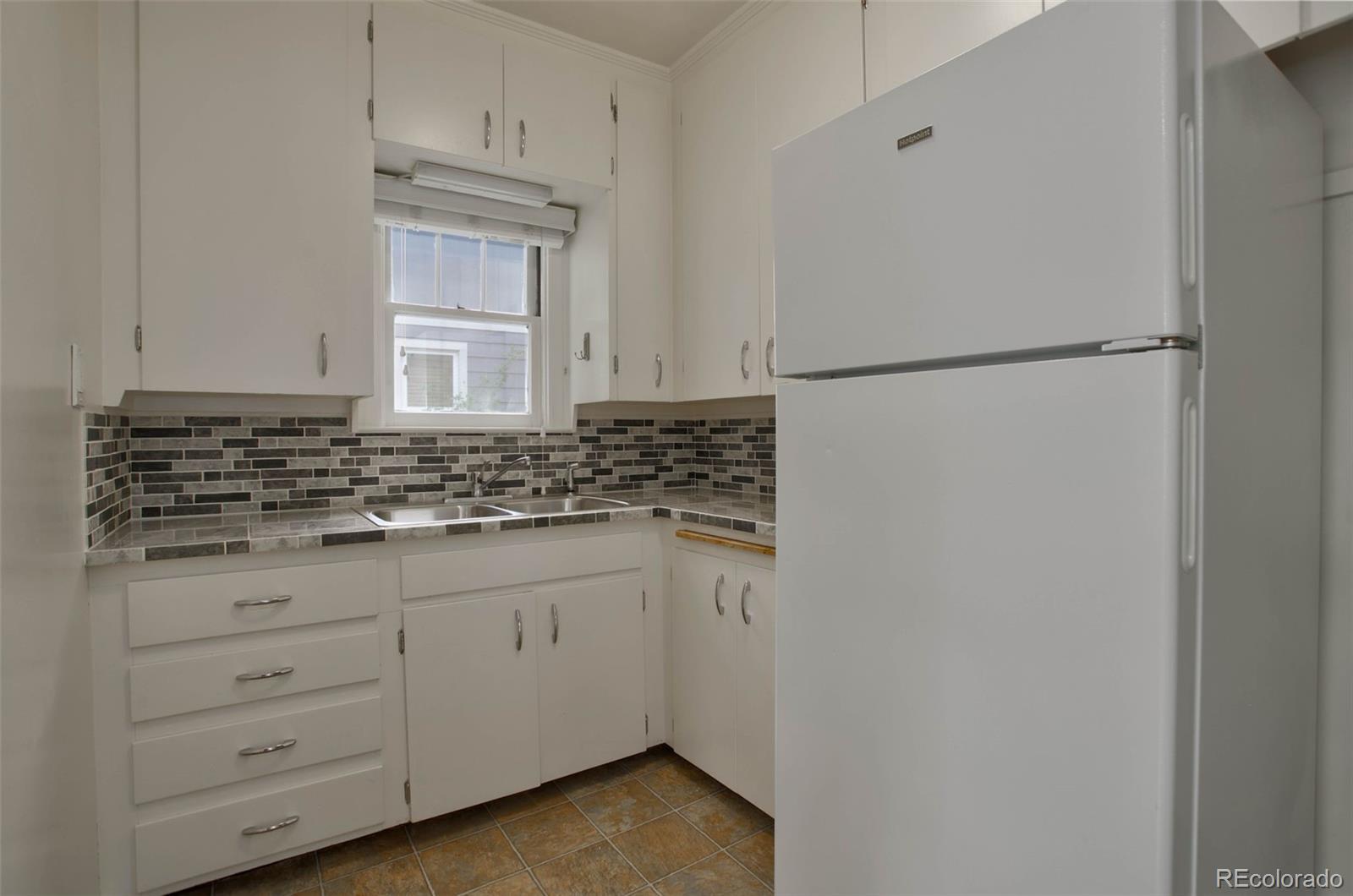 MLS Image #12 for 2347 s franklin street,denver, Colorado