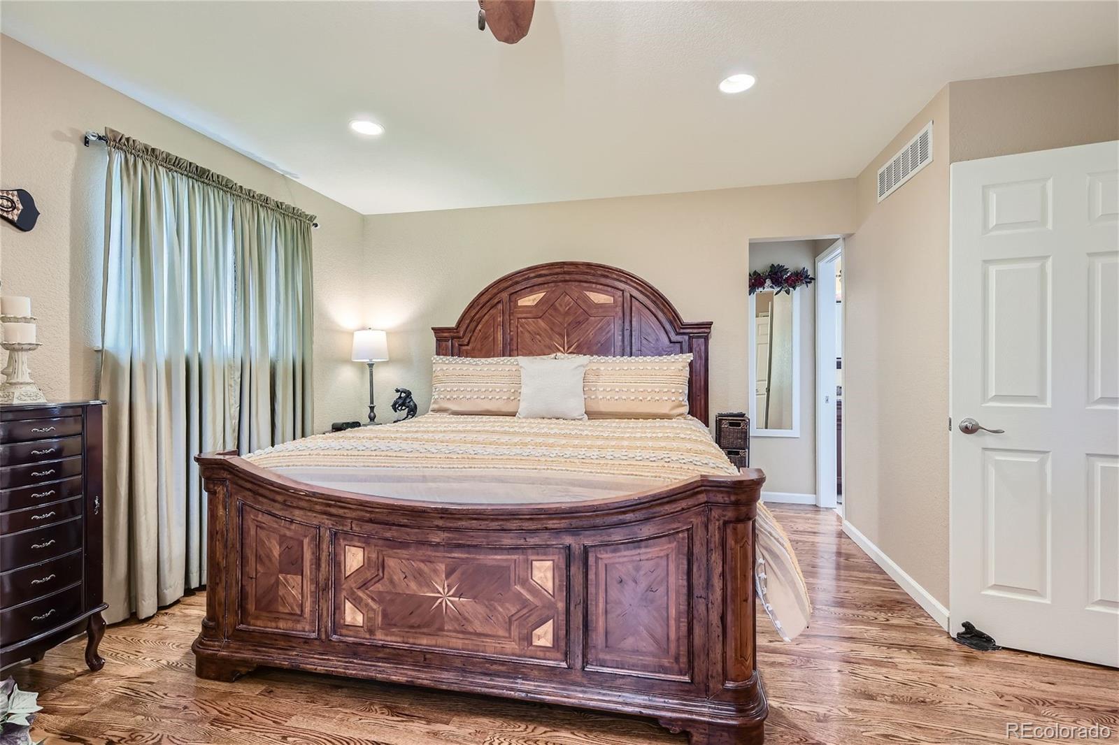 MLS Image #9 for 164 w acoma drive,littleton, Colorado