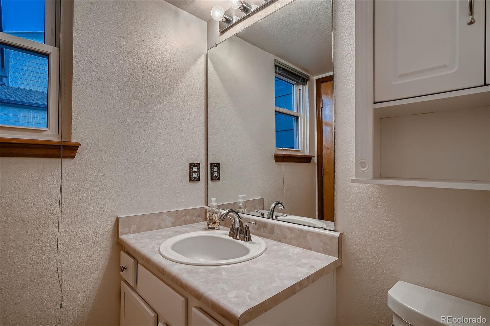 MLS Image #13 for 3829 s truckee way,aurora, Colorado