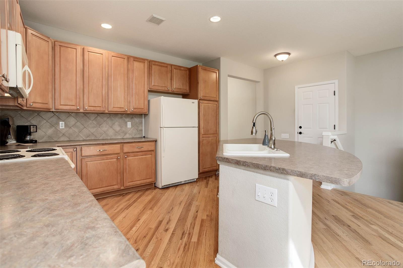 MLS Image #12 for 20850 e greenwood drive,aurora, Colorado