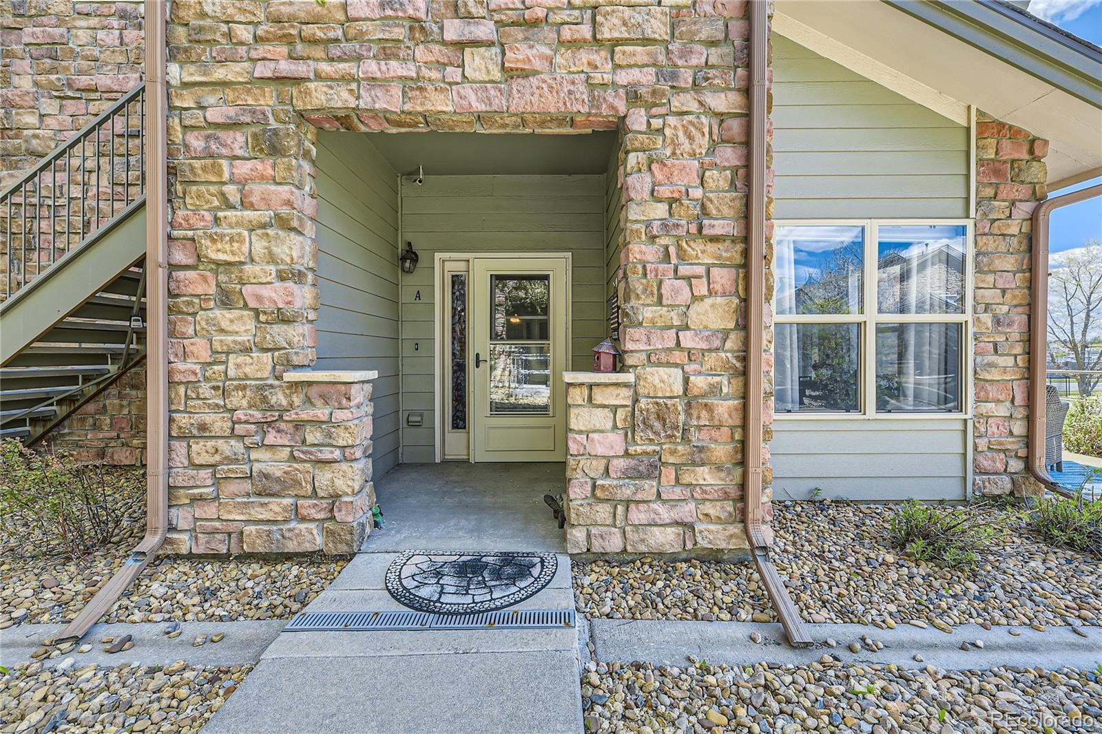 MLS Image #2 for 2521 s bahama circle,aurora, Colorado