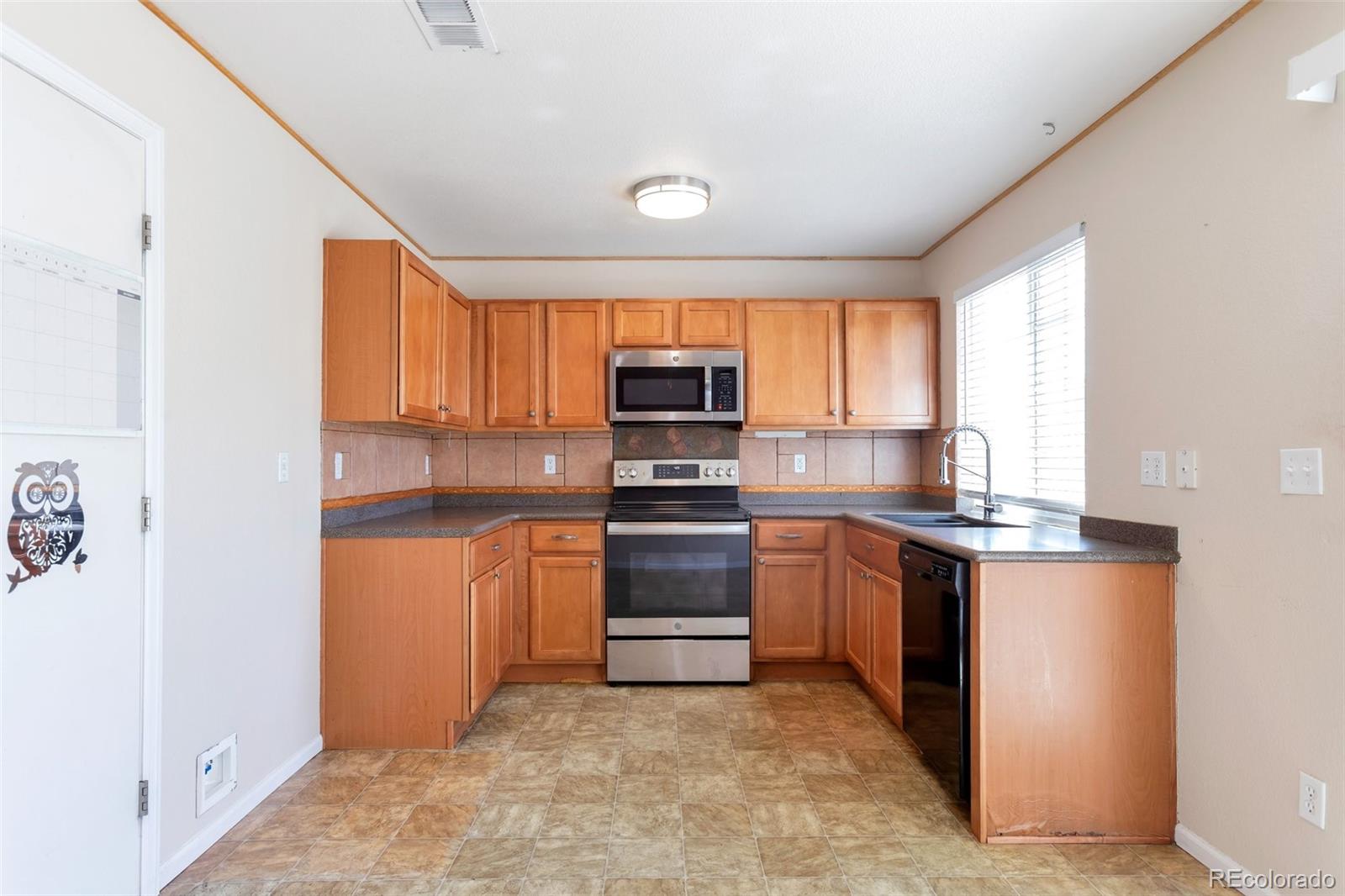 MLS Image #3 for 21376 e 55th place,denver, Colorado