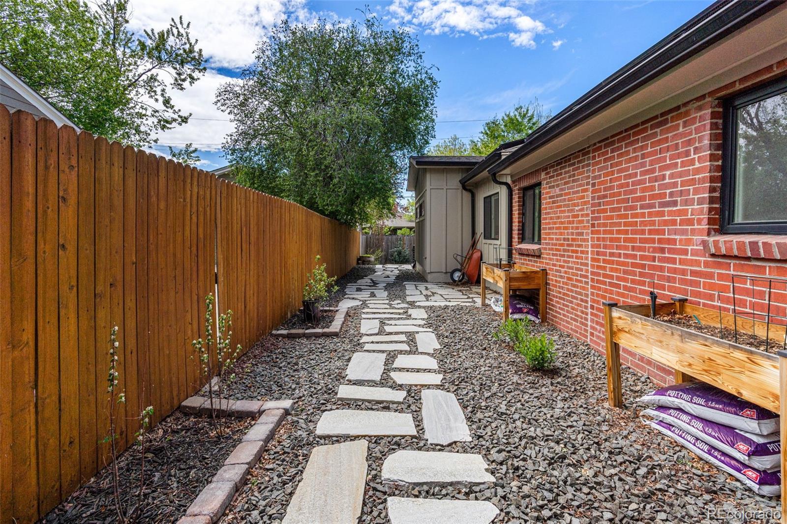 MLS Image #36 for 439  oneida street,denver, Colorado