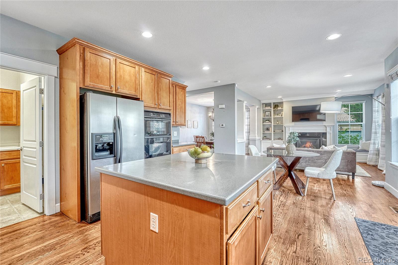 MLS Image #14 for 2376  akron street,denver, Colorado