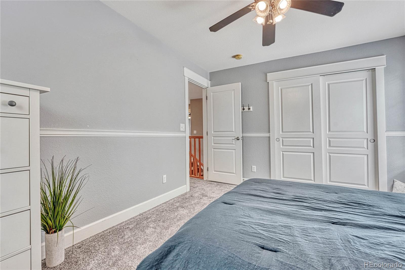 MLS Image #33 for 2376  akron street,denver, Colorado