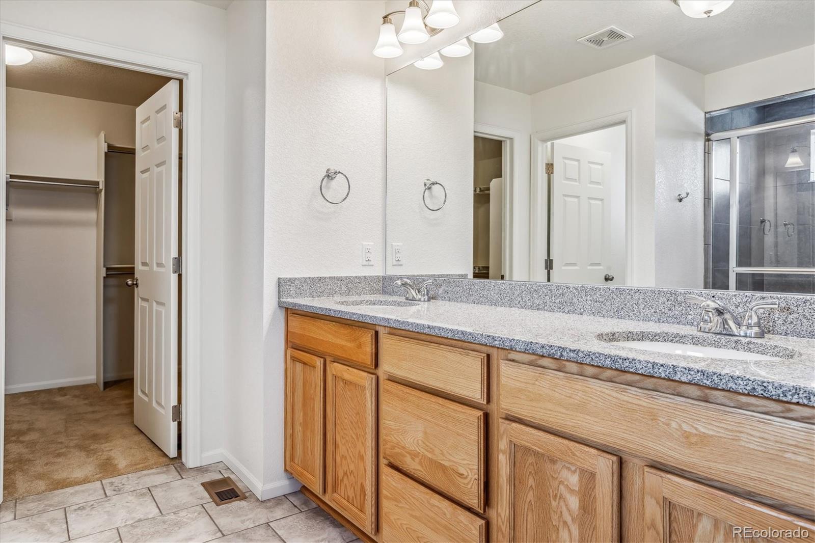 MLS Image #11 for 5310  walden court,denver, Colorado