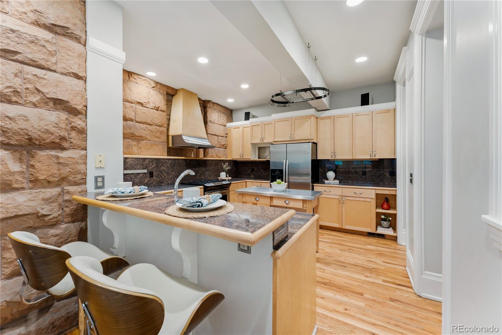 MLS Image #10 for 1030 n logan street,denver, Colorado