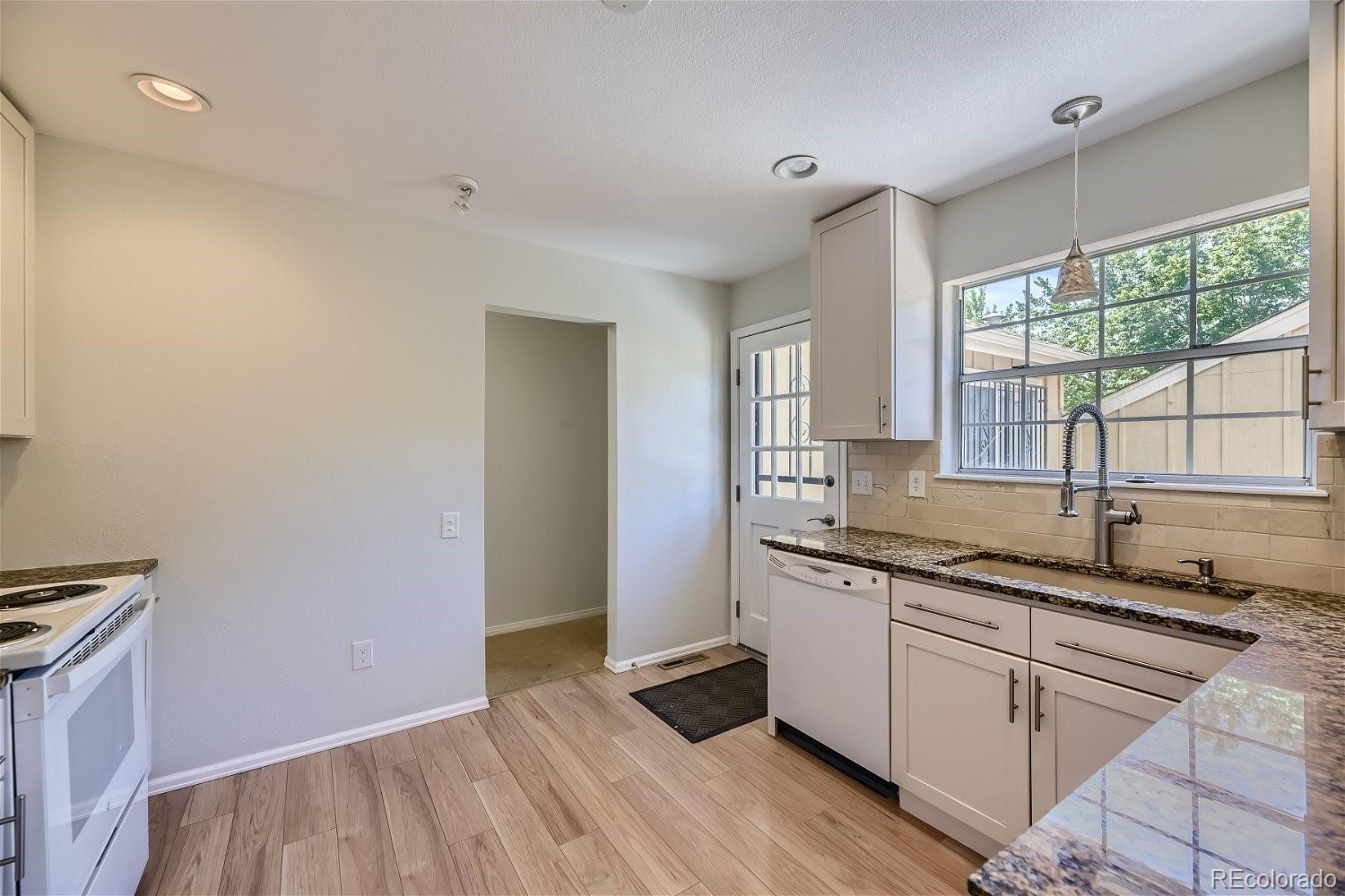 MLS Image #8 for 7505 w yale avenue,denver, Colorado