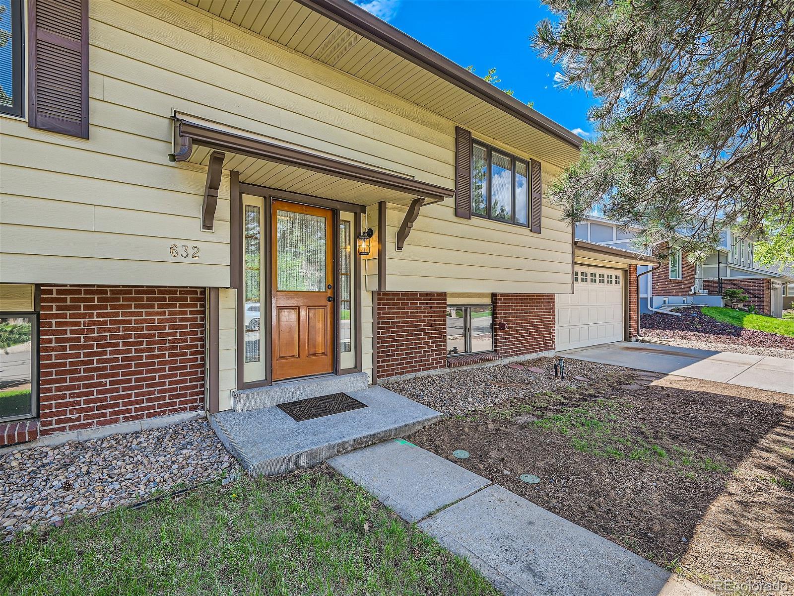 MLS Image #2 for 632 s everett street,lakewood, Colorado