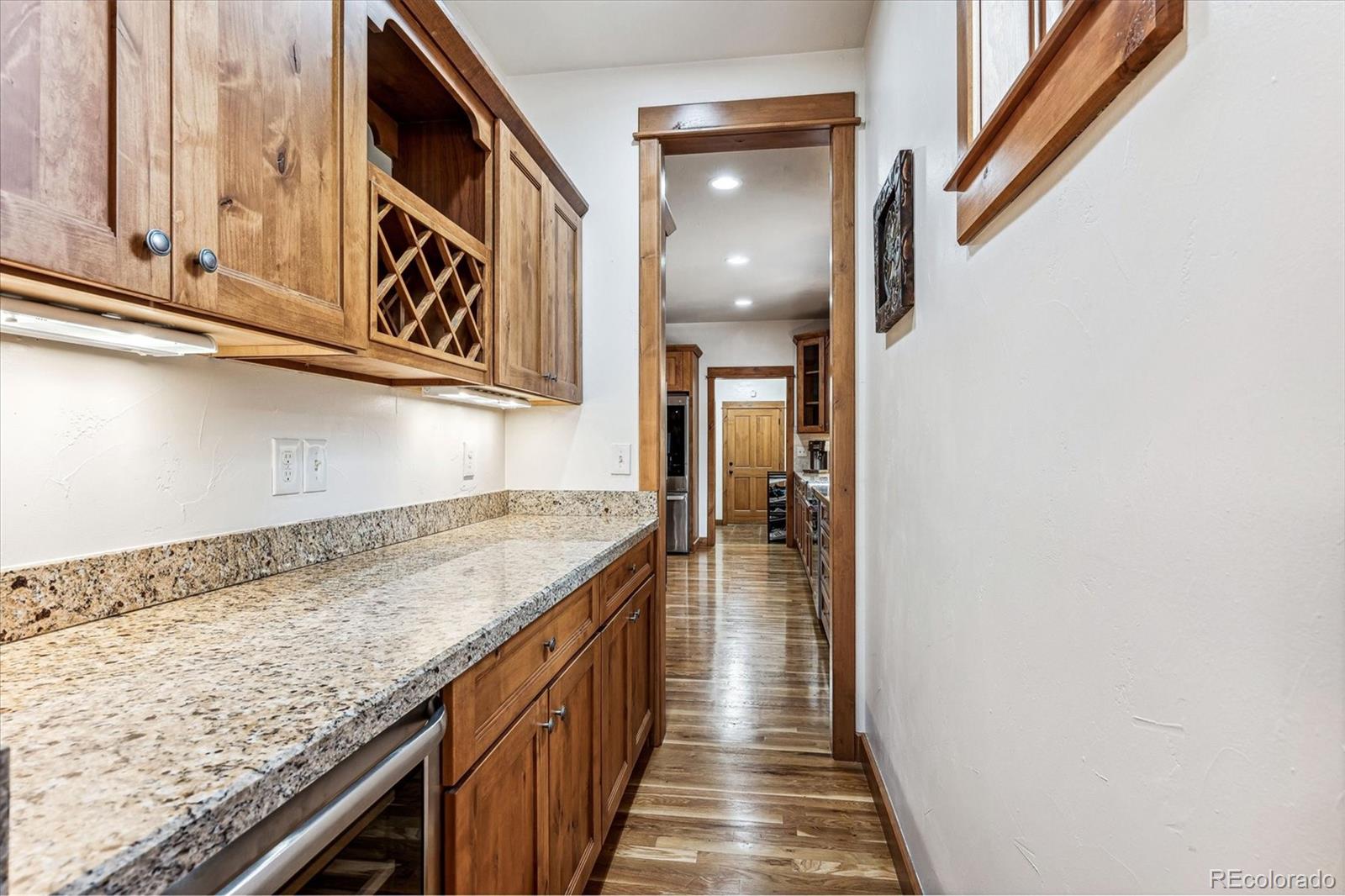 MLS Image #10 for 795  poplar street,denver, Colorado