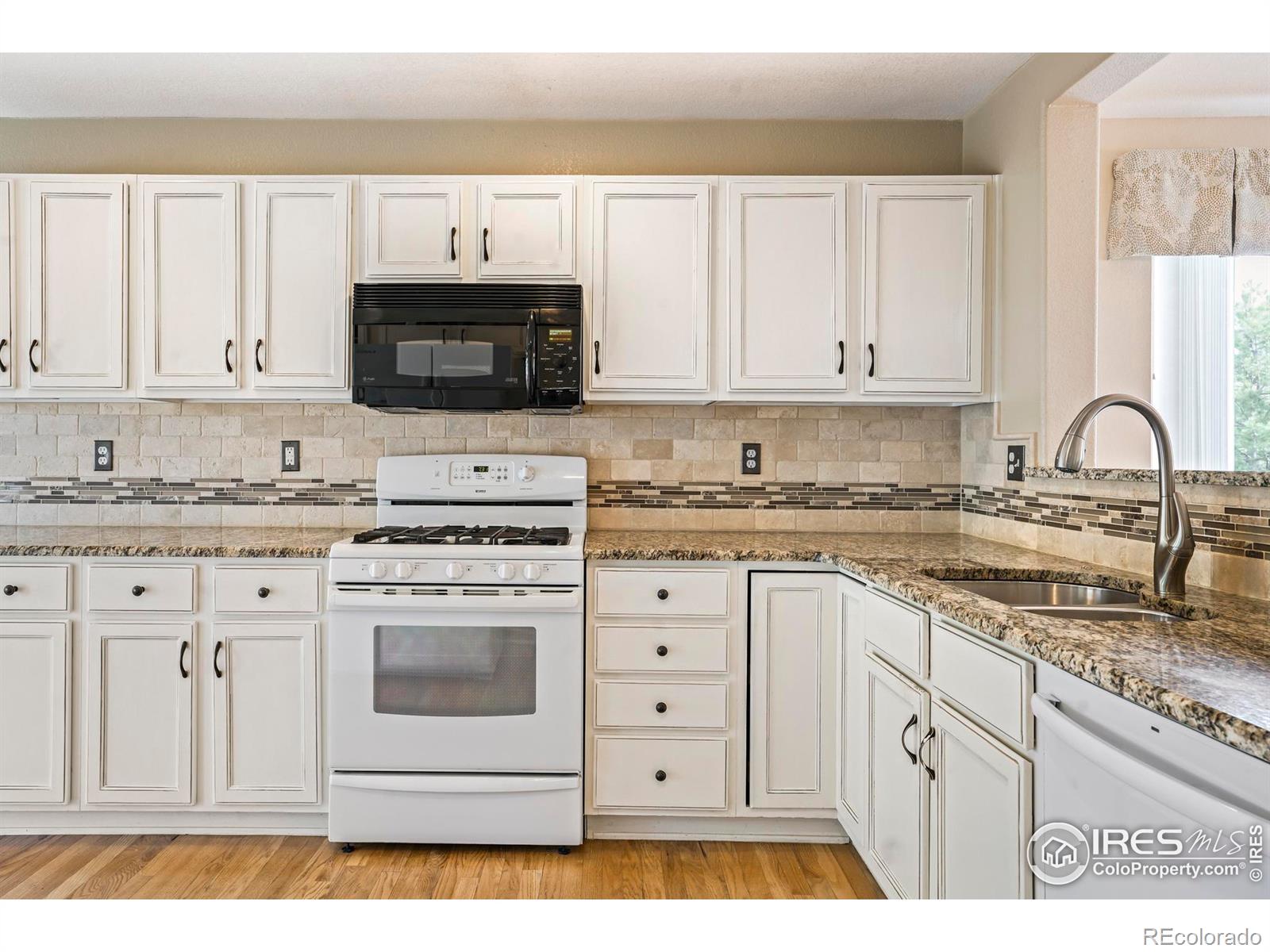 MLS Image #2 for 1728  clover creek drive,longmont, Colorado