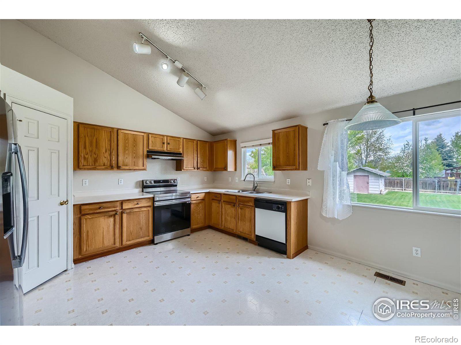 MLS Image #6 for 1118  woodside road,longmont, Colorado