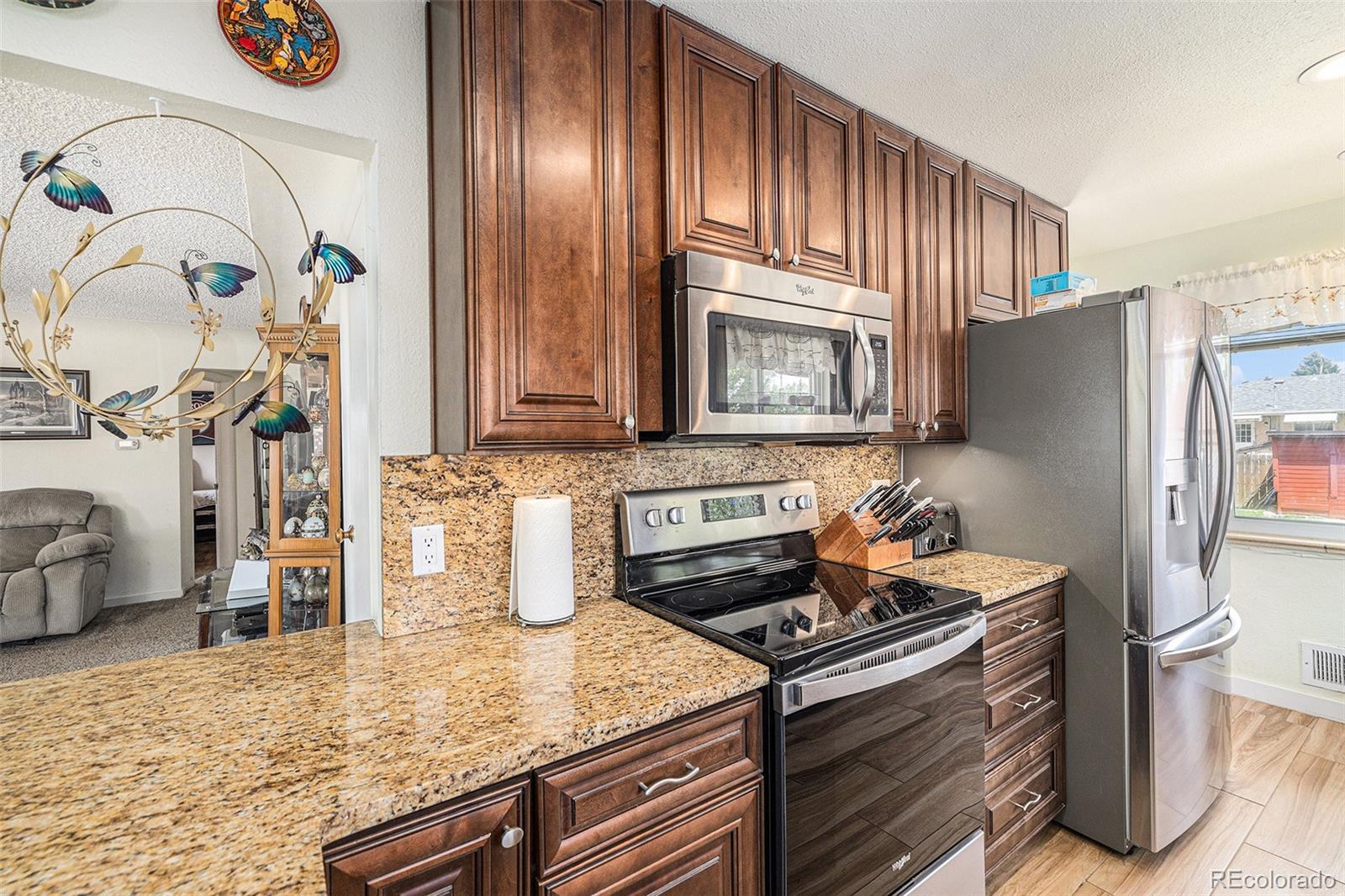 MLS Image #5 for 6356  yukon court,arvada, Colorado