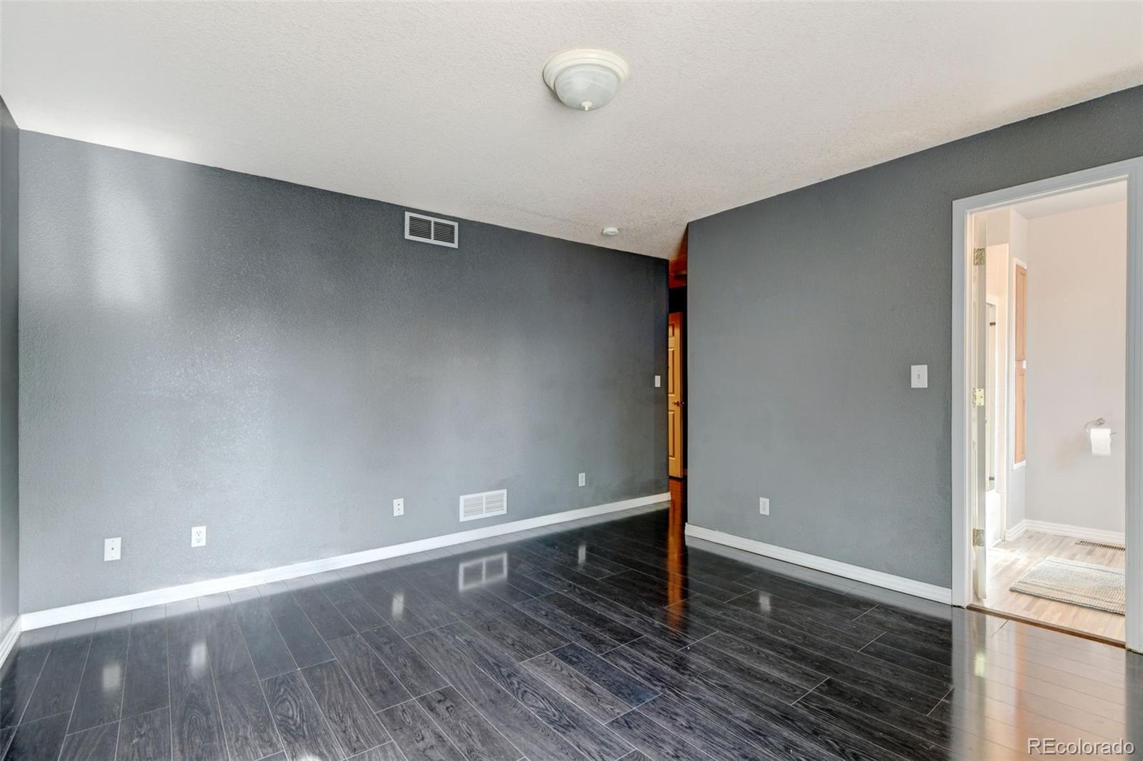 MLS Image #12 for 465  knox court,denver, Colorado