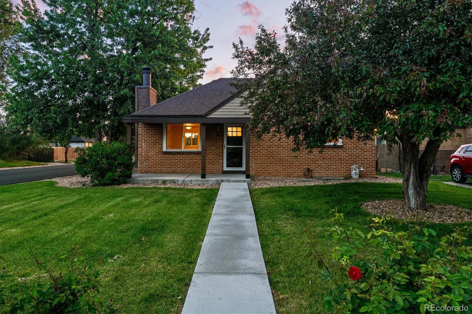 MLS Image #6 for 3001  newport street,denver, Colorado